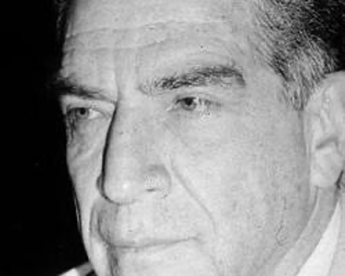 Retrato en blanco y negro del artista Juan Soriano